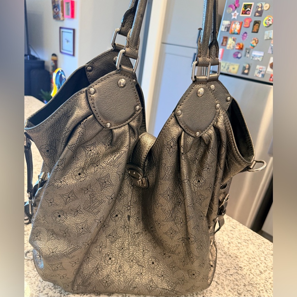 **SOLD**Louis Vuitton Mahina XL Hobo Bag Bronze